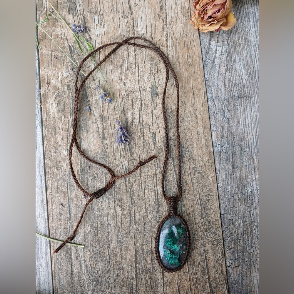 Shattuckite macrame necklace